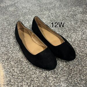 EUC Black Torrid Flats size 12